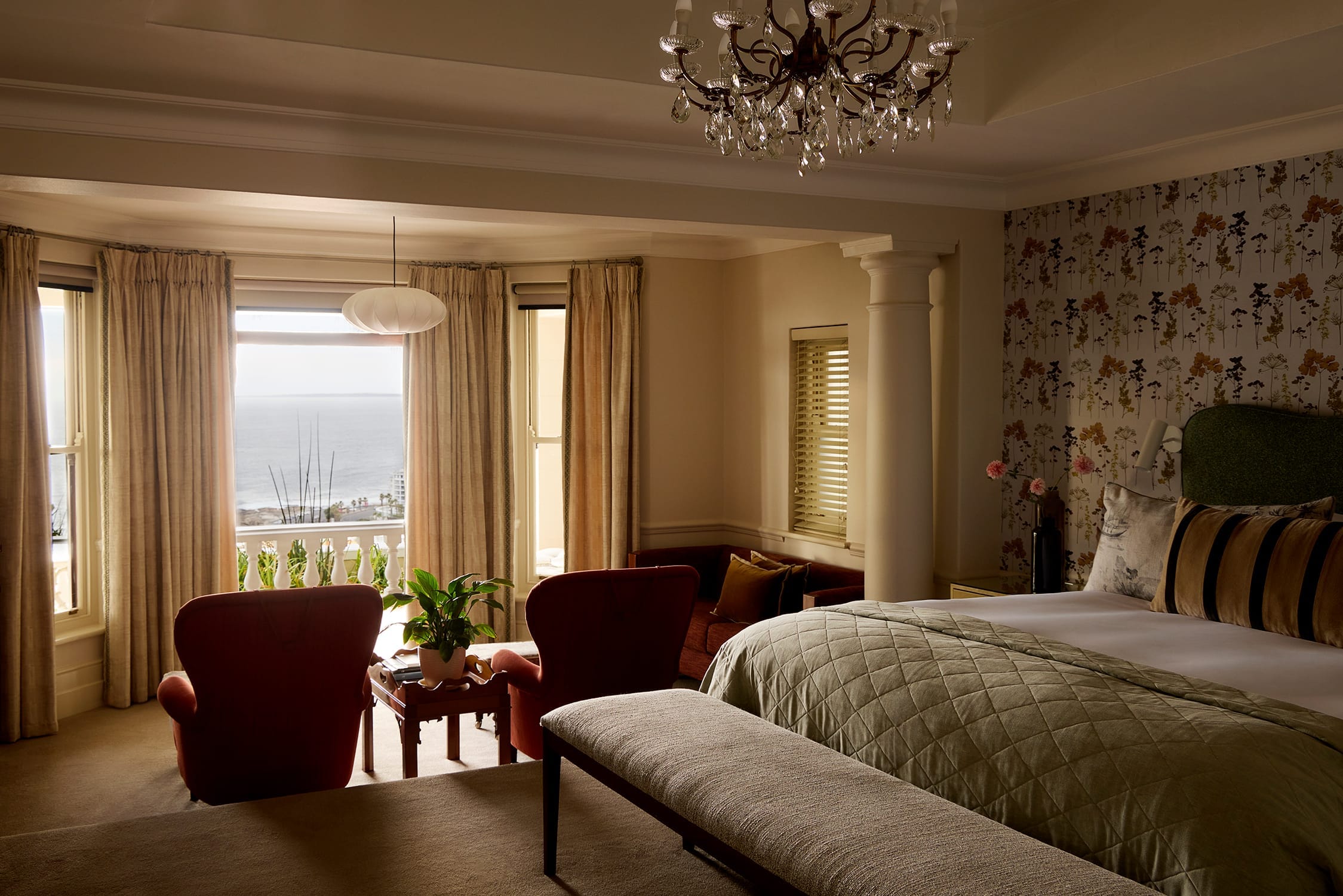 The separate lounge of the Ellerman House Suite