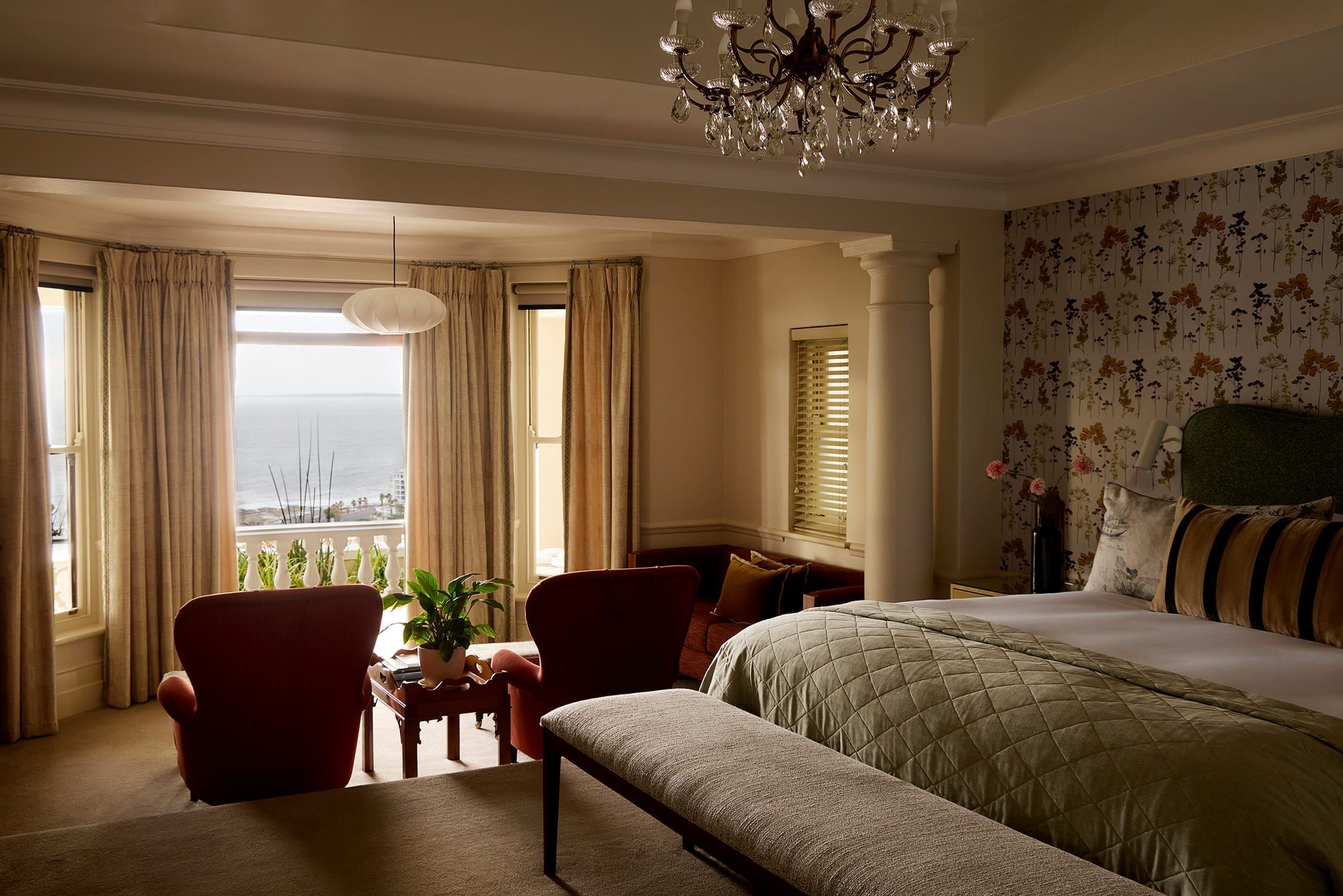 The separate lounge of the Ellerman House Suite