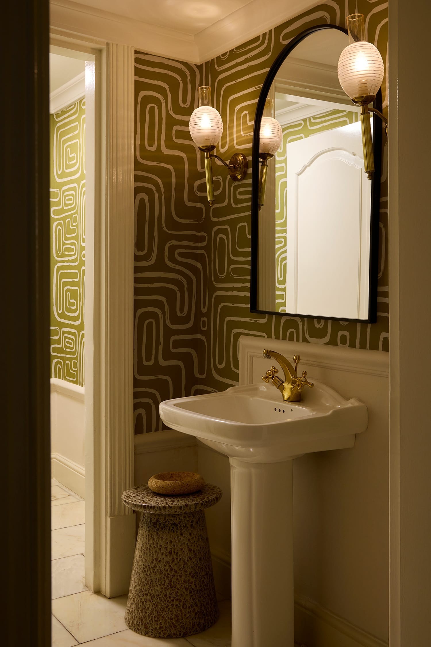 Guest bathroom of the Ellerman House Suite