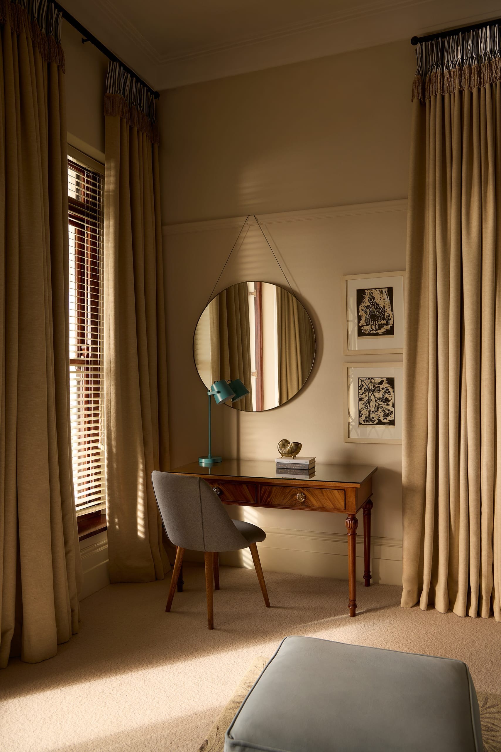 Writing desk in the Deluxe House Room
