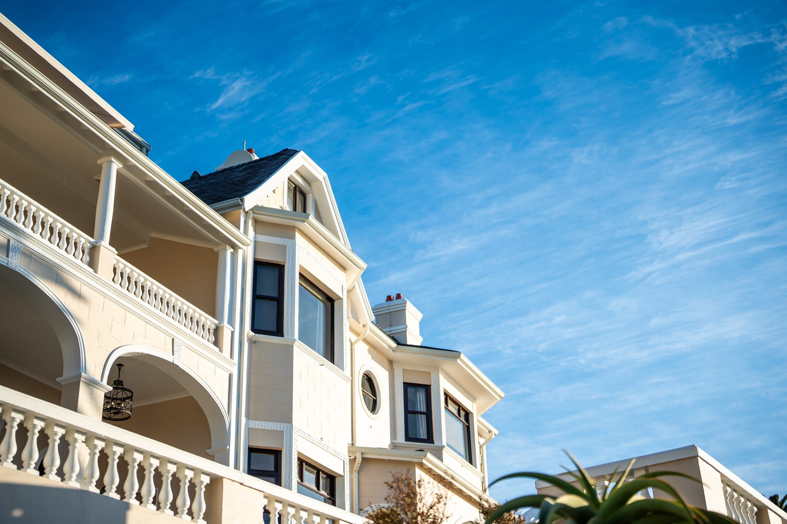 The soul of Ellerman House resides in our people. Our team brings quiet precision and deep personal care to every moment, ensuring the heart of the house beats with warmth and sincerity.