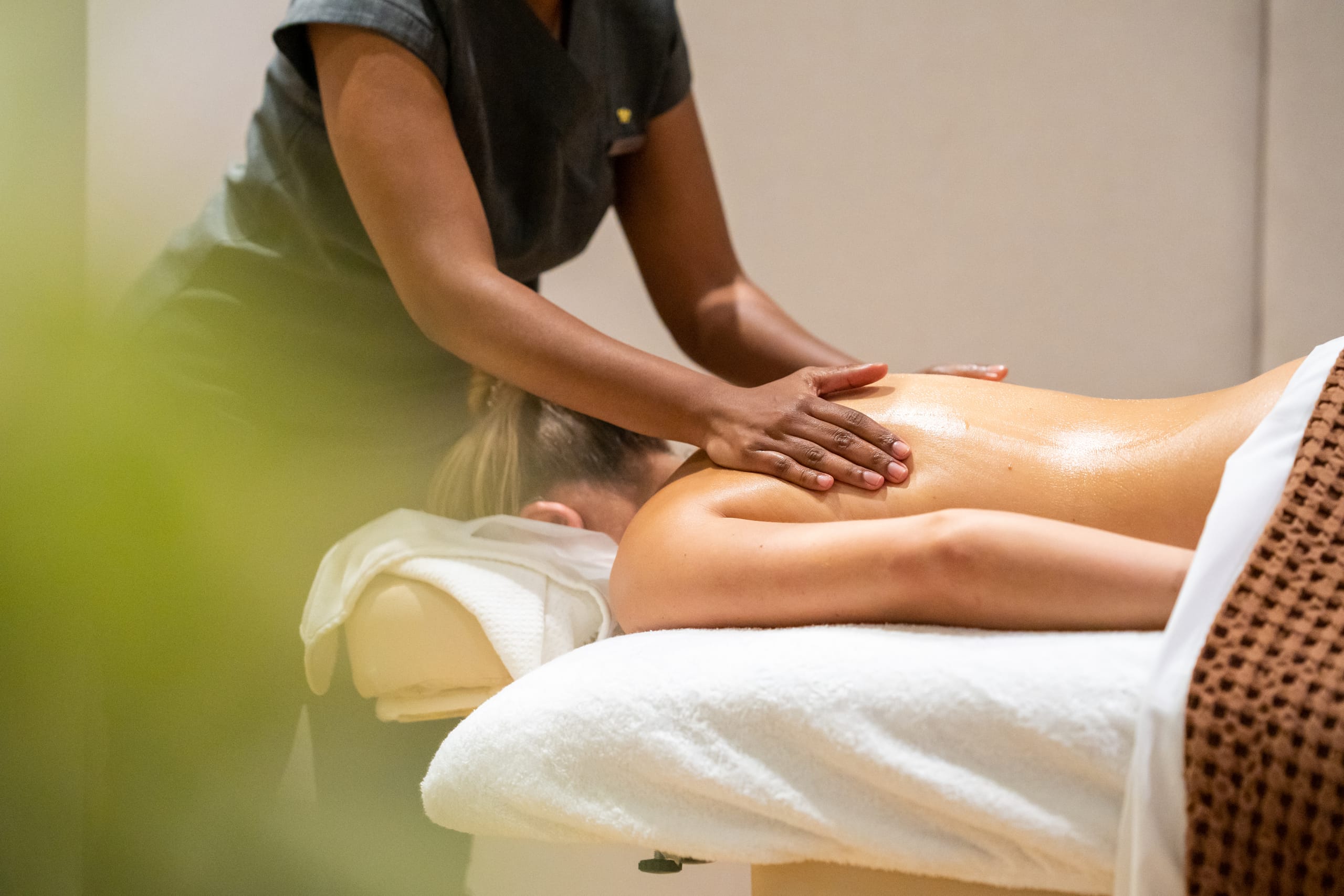A restorative massage in the treatment room