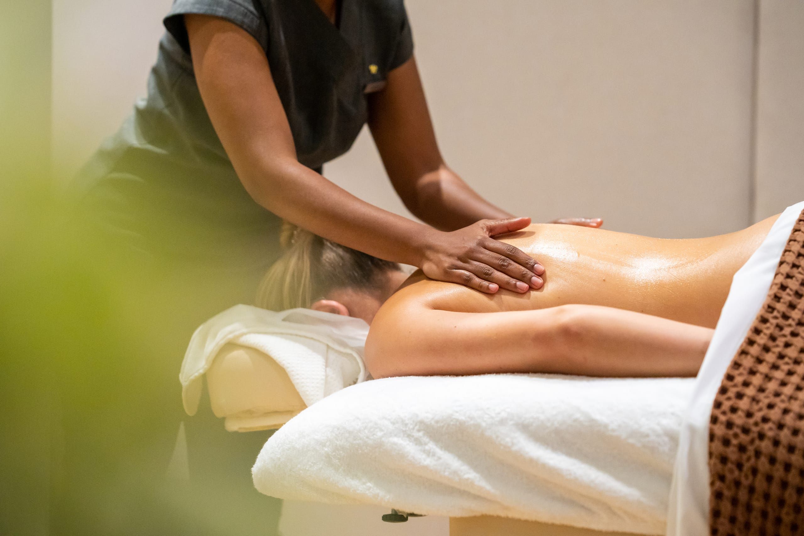 A restorative massage in the treatment room
